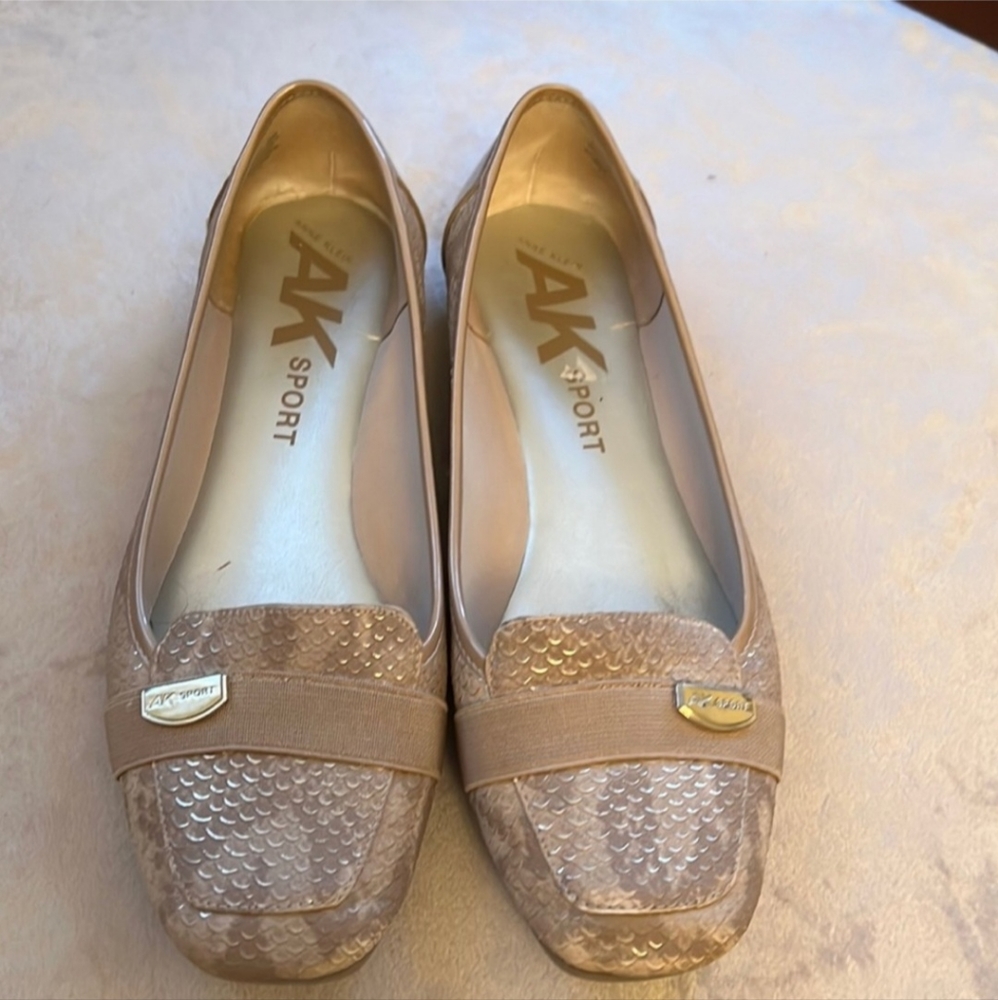 Anne Klein Sport Tan *Shimmer* Reptile Camo Flats COMFY!! EUC!!